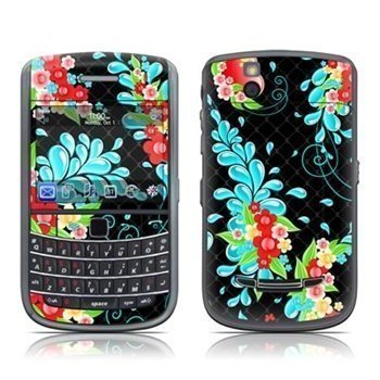 BlackBerry Bold 9650 Betty Skin