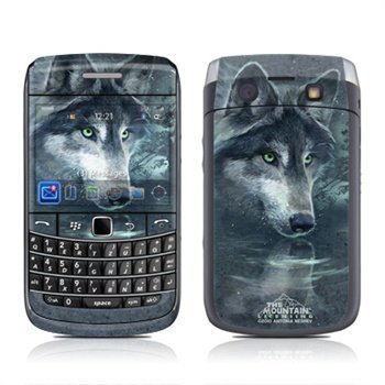 BlackBerry Bold 9700 Wolf Reflection Skin