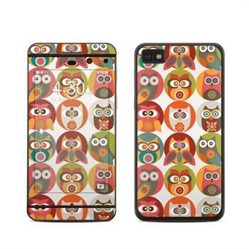 BlackBerry Z10 Owls Family Skin