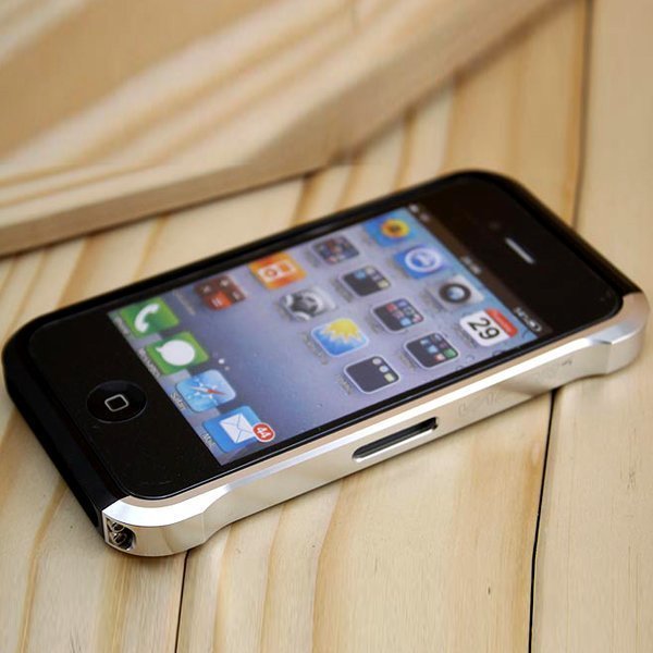 Iphone 4 Alumiininen Suojakehys Hiilikuitu Takakuorella Musta Hopea