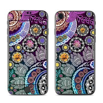 Mehndi Garden iPhone 7 Skin