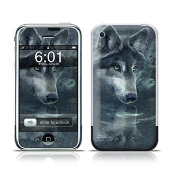 iPhone Wolf Reflection Skin